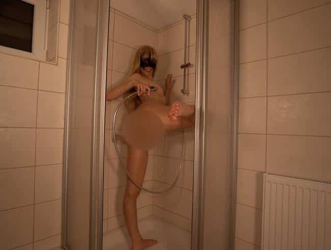 Komm Dusch mit mir! Eingeölt, Feucht und Geil ficke ich mich mit Durchsichtigem Dildo in der Dusche!